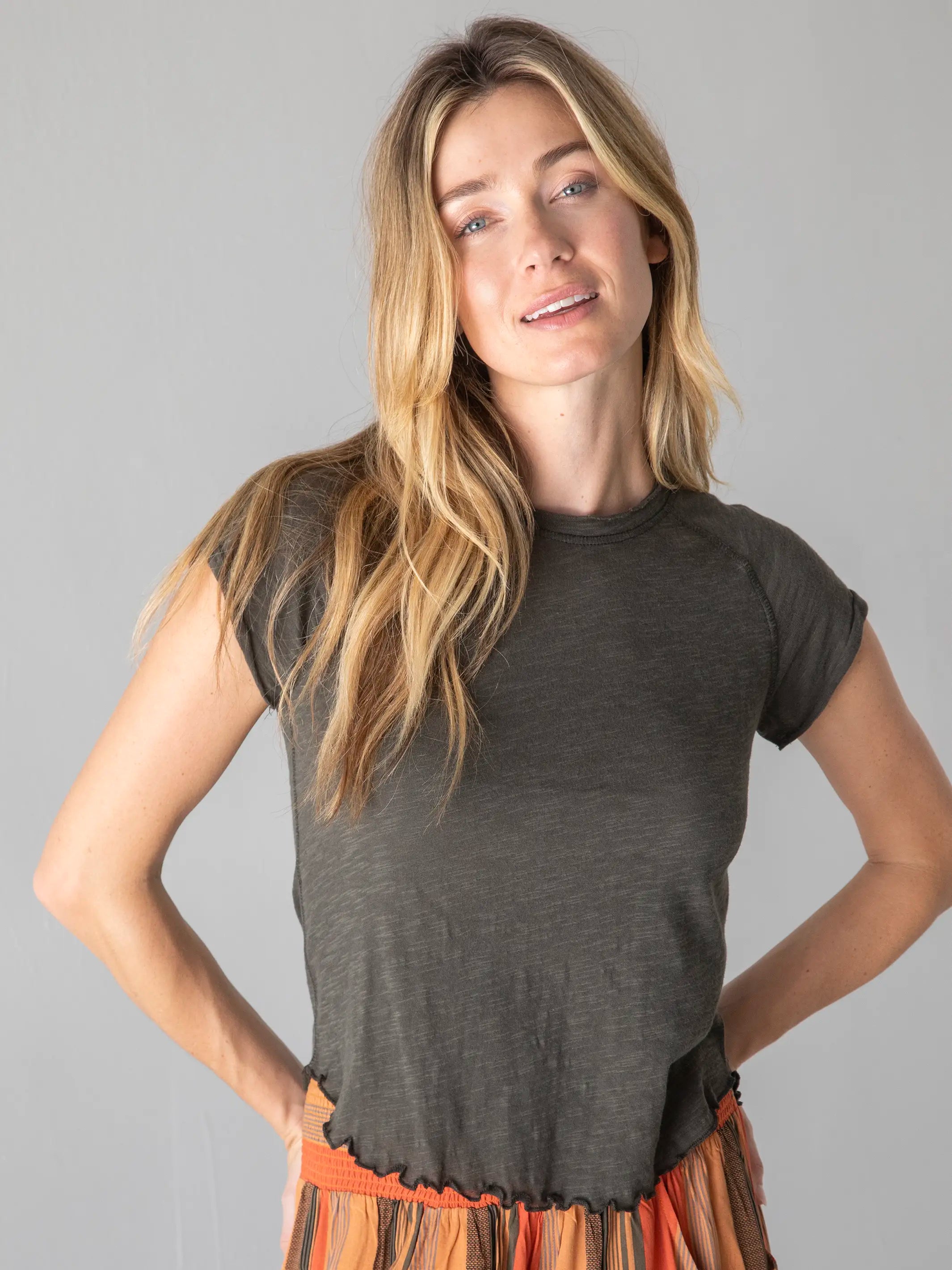 Sports singletLily Cotton Short Sleeve Tee Shirt - Charcoal