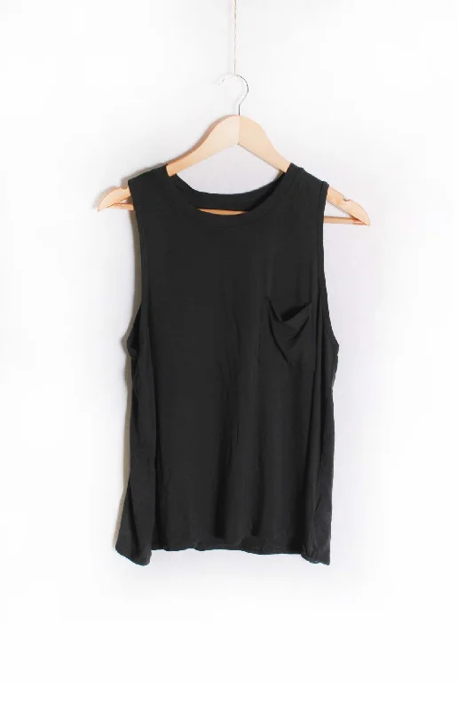 Women's Sleeveless Scoop Neck Pocketed TopSimple sleeveless tops